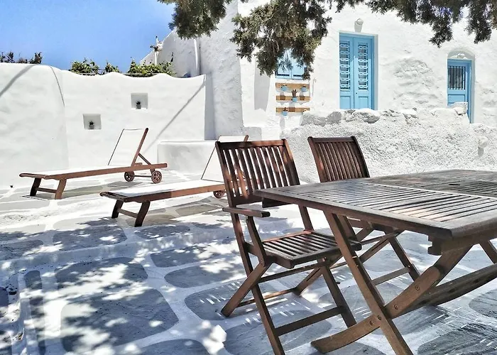 Danae's Cycladic House * Alikí