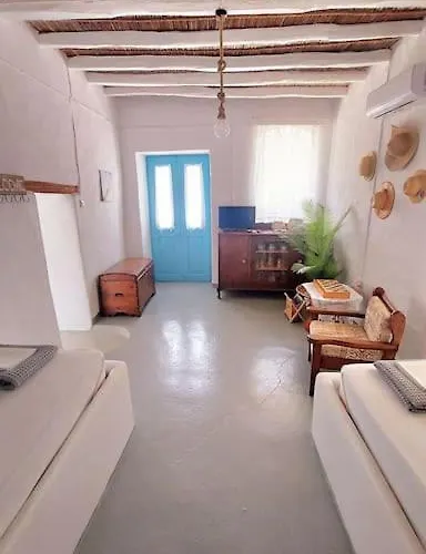 Danae's Cycladic House * Alikí